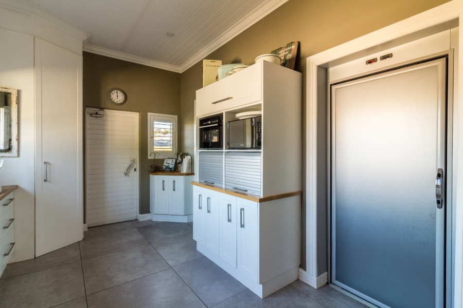 5 Bedroom Property for Sale in Num Num Cape Estate Western Cape